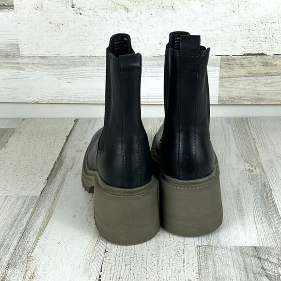 Vince Camuto Anikaa Women’s 5.5M Black Leather Combat Slip-On Ankle Boots NEW - Picture 6 of 10